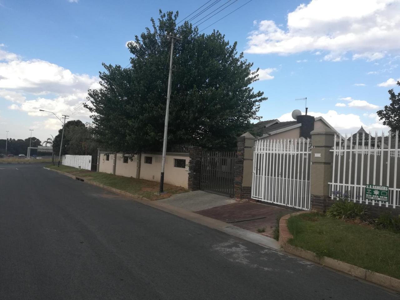 Lalela House Leilighet Johannesburg Eksteriør bilde